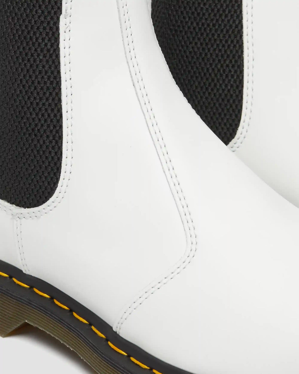 2976 Yellow Stitch Smooth Leather Chelsea Boots