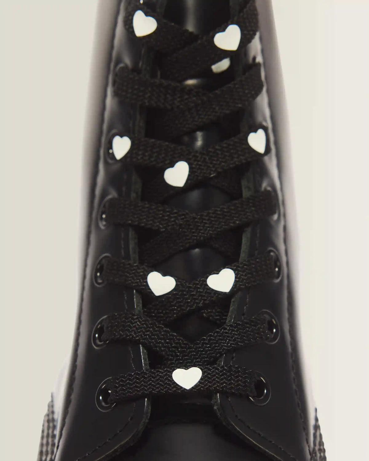 55 Inch Heart Flat Shoe Lace (8-10 Eye)